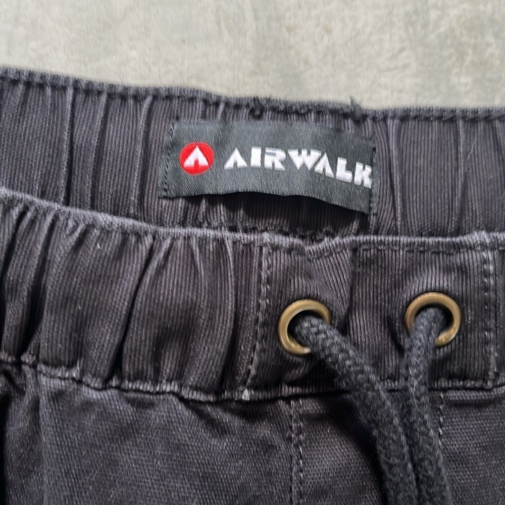 Airwalk  Cargo pants  cargo joggers  black Elastic waist& hem Plenty pockets NWT - Picture 6 of 12
